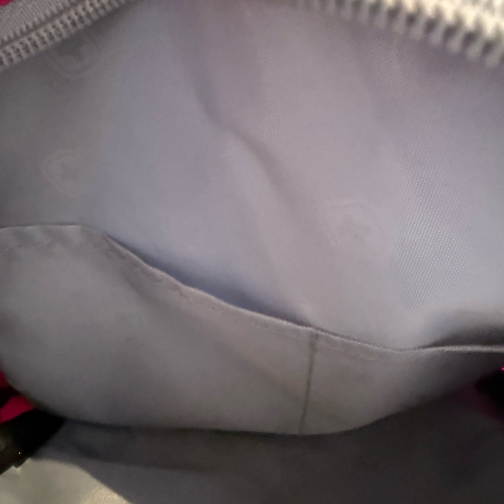 SwissGear Hot Pink Sling Backpack Crossbody Daypack - Picture 8 of 9